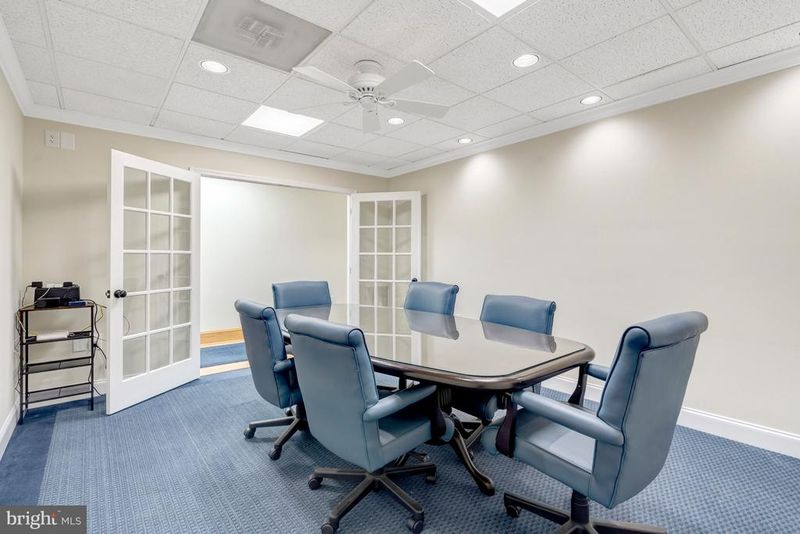 10525 Braddock Rd #9C, Fairfax, VA 22032