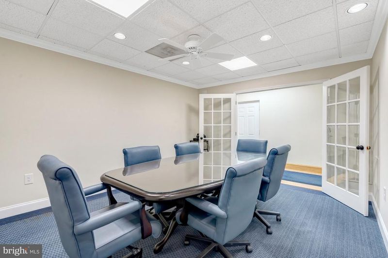 10525 Braddock Rd #9C, Fairfax, VA 22032