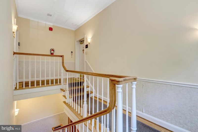 10525 Braddock Rd #9C, Fairfax, VA 22032