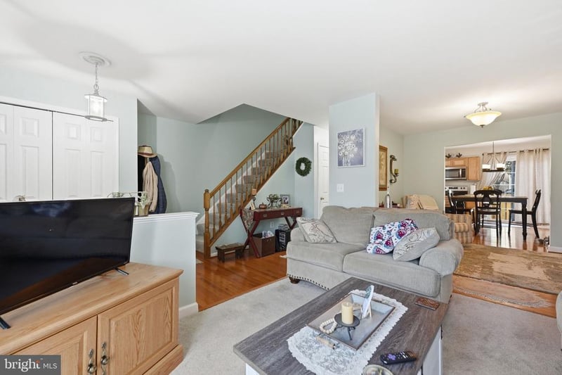 9083 Slate Stone Loop, Bristow, VA 20136