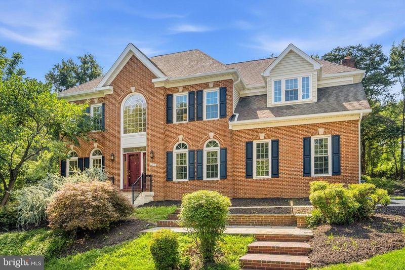 6914 Winter Ln, Annandale, VA 22003