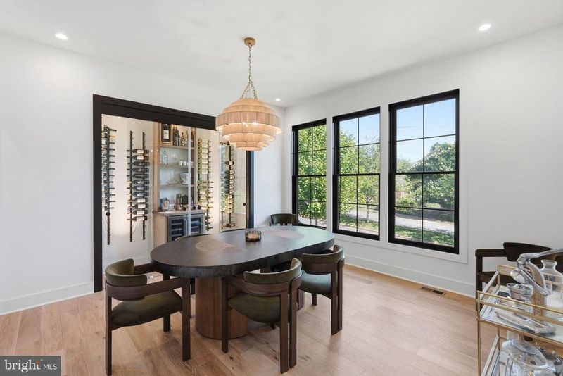 6026 Little Falls Rd, Arlington, VA 22207