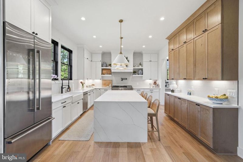 6026 Little Falls Rd, Arlington, VA 22207