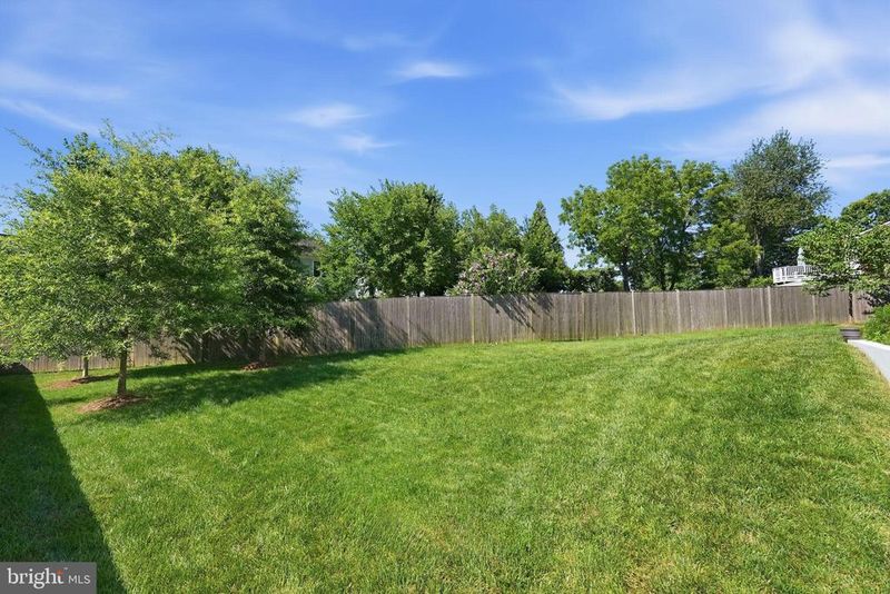 6026 Little Falls Rd, Arlington, VA 22207