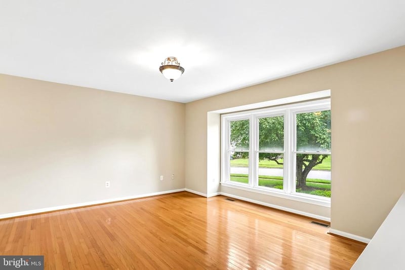 15204 General Stevens Ct, Chantilly, VA 20151