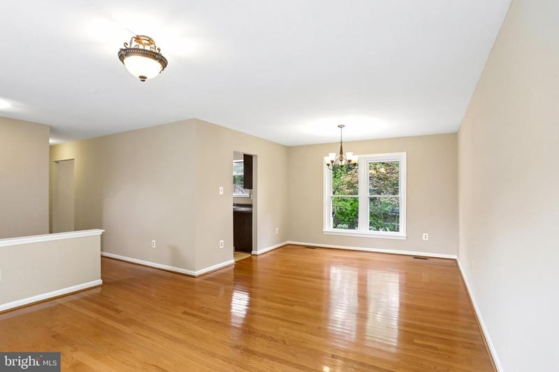 15204 General Stevens Ct, Chantilly, VA 20151