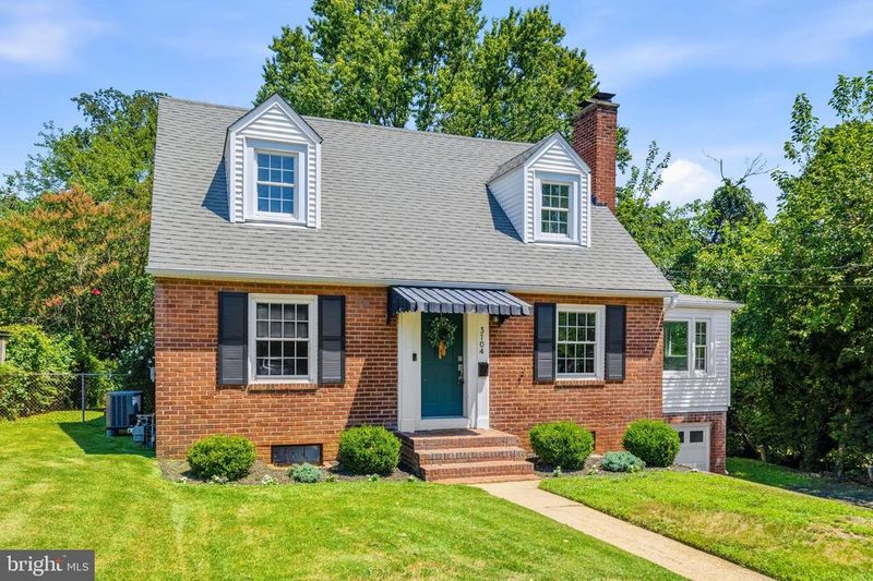 3104 Collard St, Alexandria, VA 22306