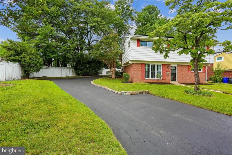 13204 Magellan Ave, Rockville, MD 20853
