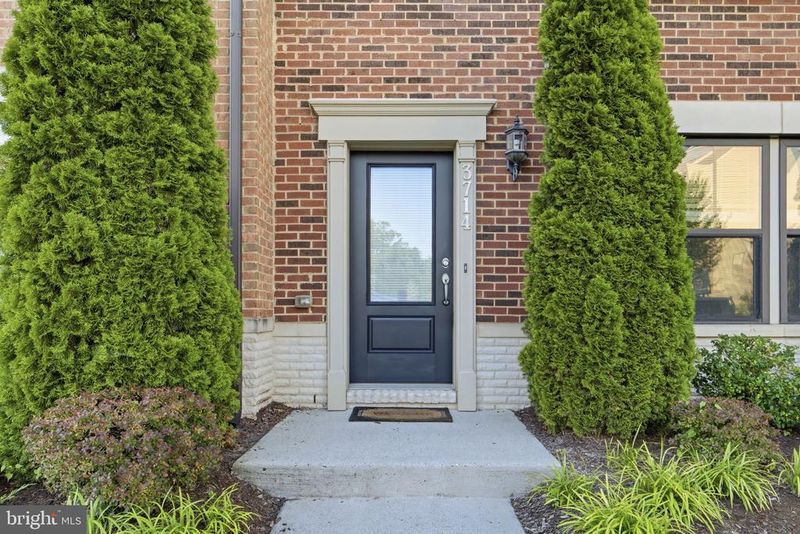 3714 Powell Ln, Falls Church, VA 22041