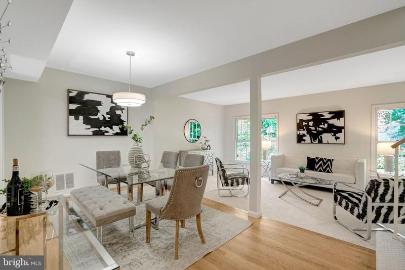 9674 Scotch Haven Dr, Vienna, VA 22181