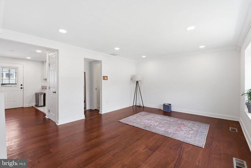 703 Green Willow Pl, Landover, MD 20785