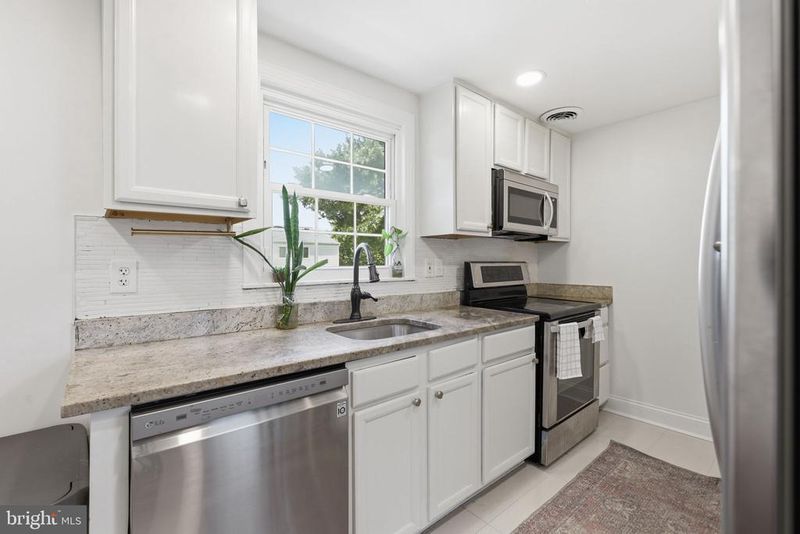 703 Green Willow Pl, Landover, MD 20785