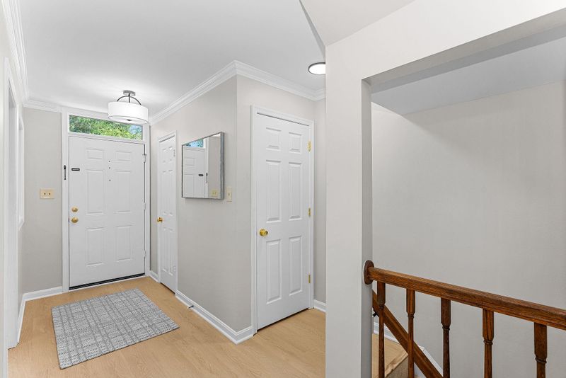5335 Buxton Ct, Alexandria, VA 22315
