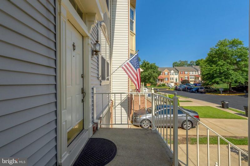 14005 Winding Ridge Ln, Centreville, VA 20121