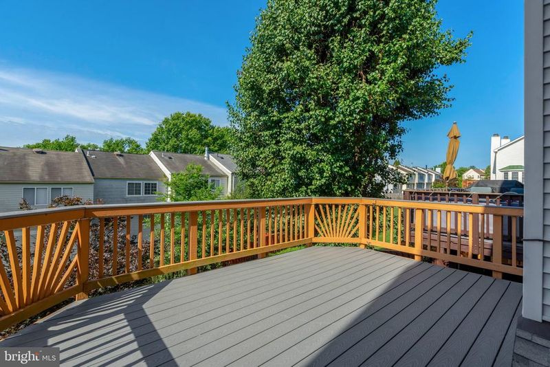 14005 Winding Ridge Ln, Centreville, VA 20121