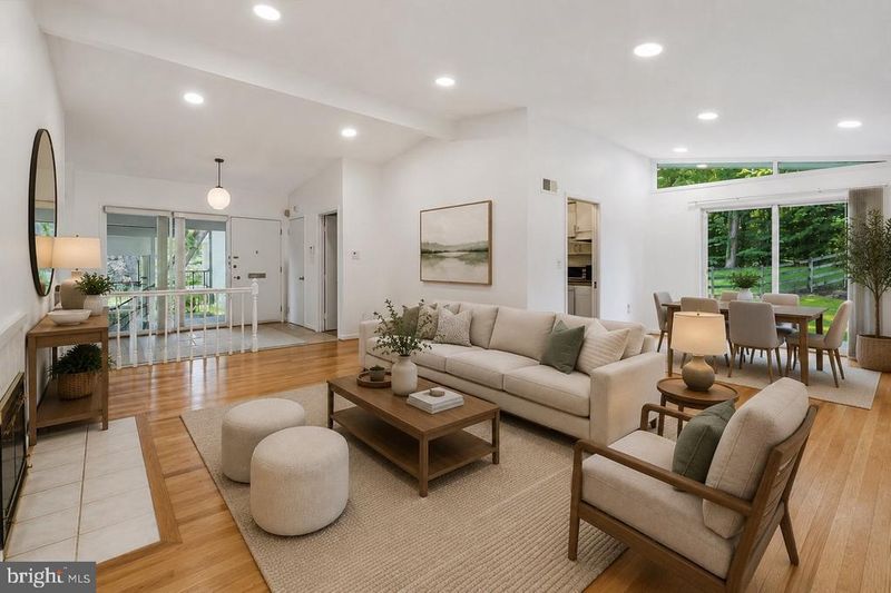 6614 Melody Ln, Bethesda, MD 20817