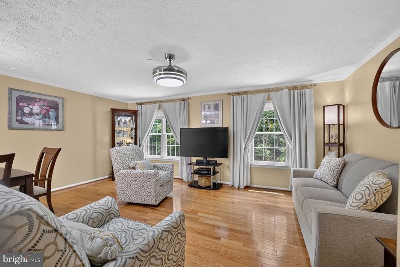 2526 Regal Pl, Waldorf, MD 20601