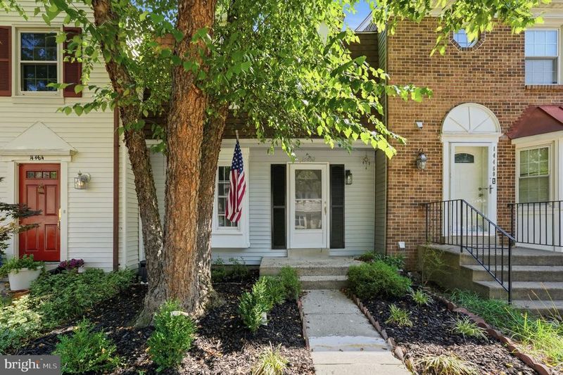14462 Four Chimney Dr, Centreville, VA 20120