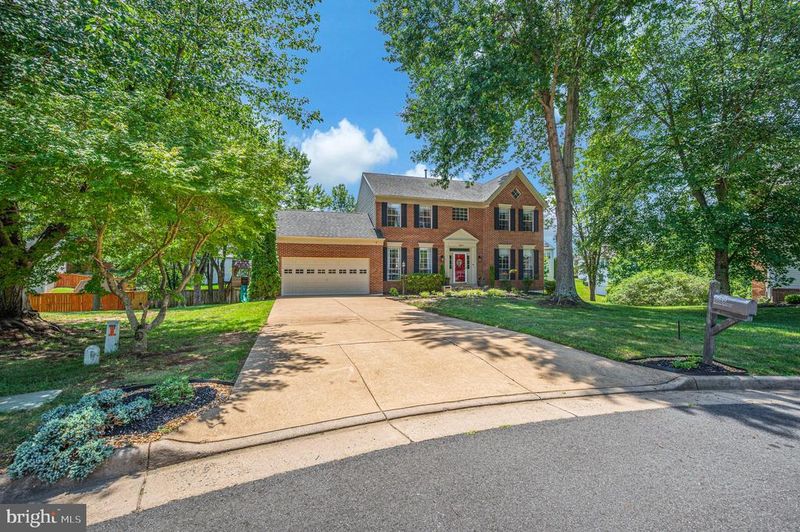 18849 Beaten Path Ct, Triangle, VA 22172