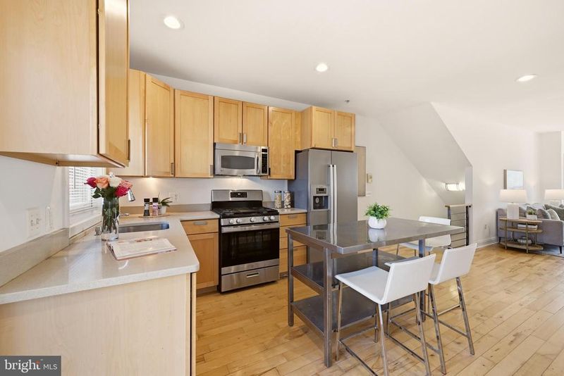 1718 9th St NW #1, Washington, DC 20001