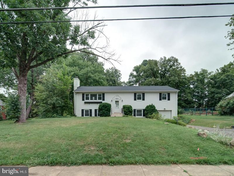 4837 Randolph Dr, Annandale, VA 22003