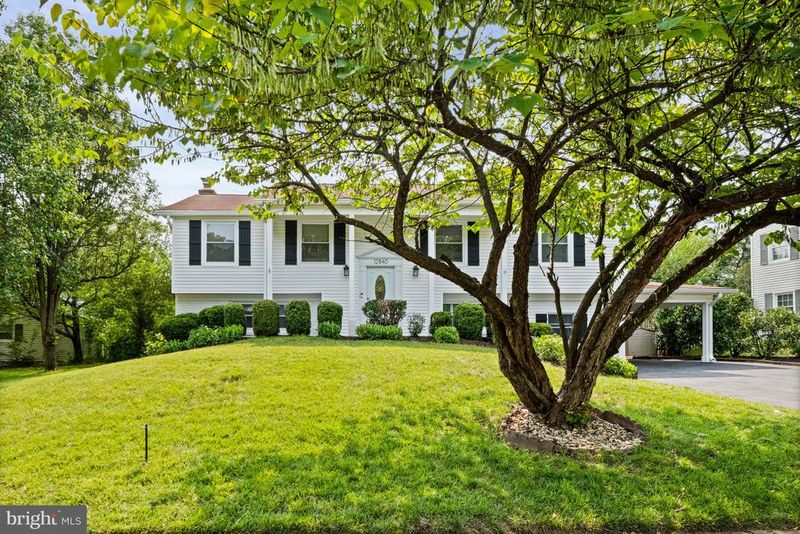12840 Point Pleasant Dr, Fairfax, VA 22033
