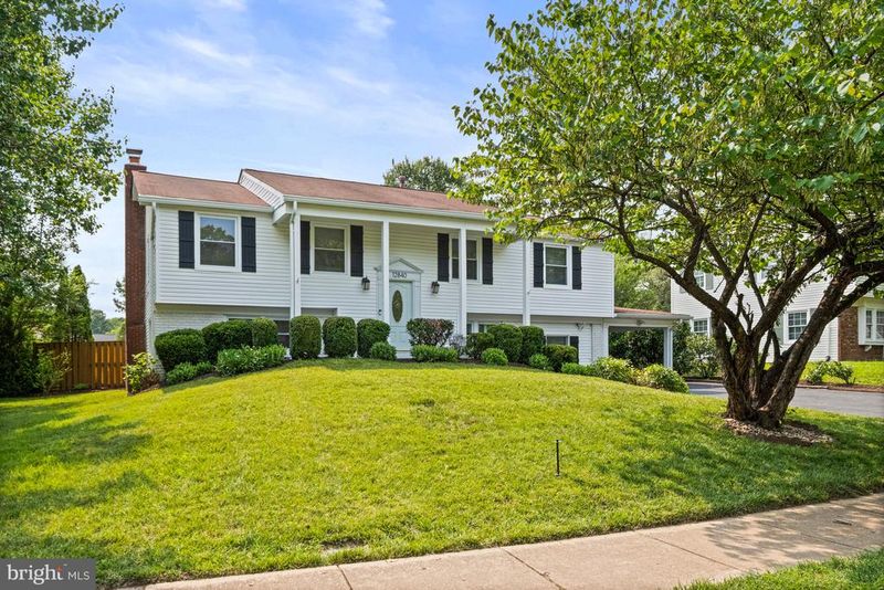 12840 Point Pleasant Dr, Fairfax, VA 22033