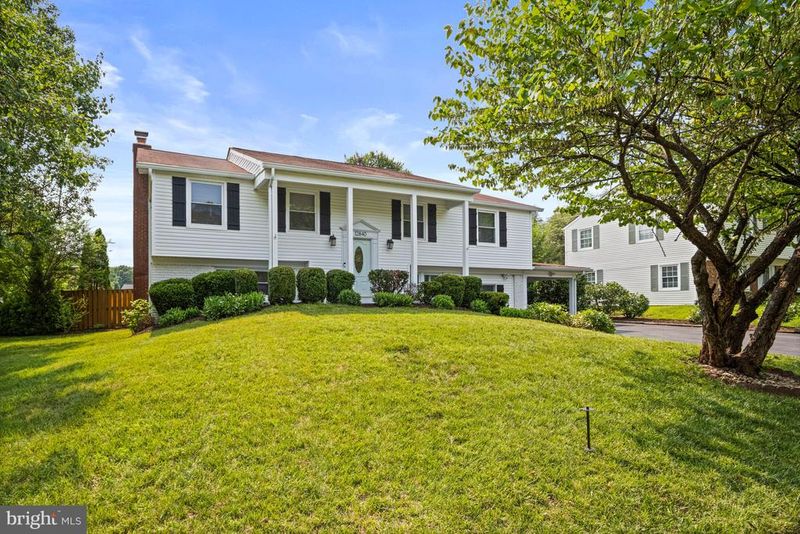 12840 Point Pleasant Dr, Fairfax, VA 22033