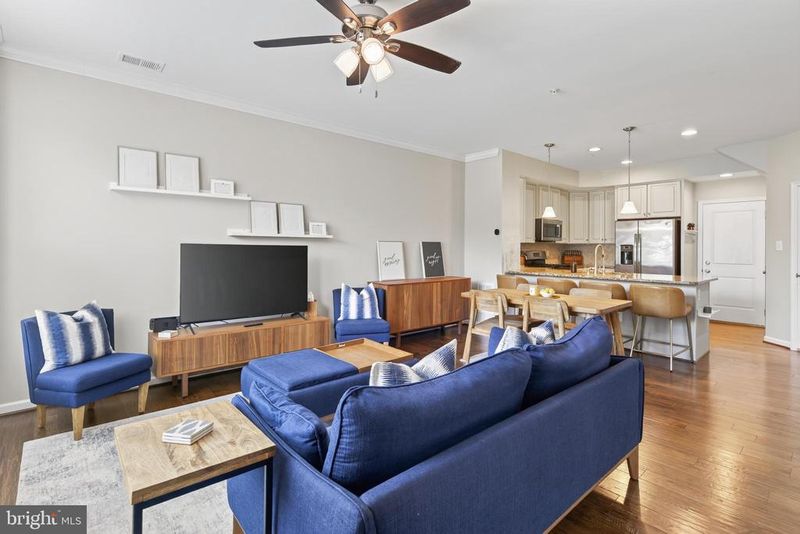 7574 Brunson Cir, Gainesville, VA 20155