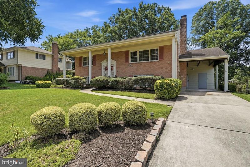 8640 Gateshead Rd, Alexandria, VA 22309