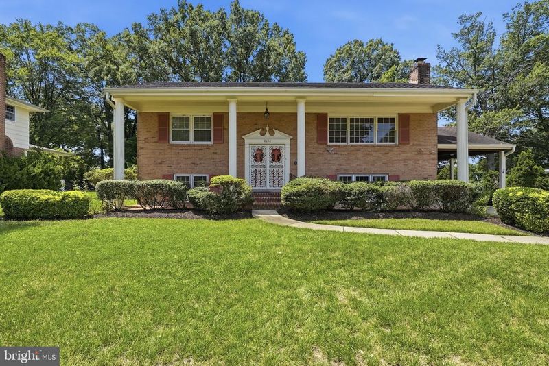8640 Gateshead Rd, Alexandria, VA 22309