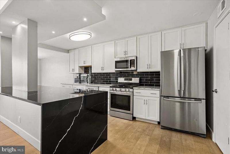 5101 River Rd #1201, Bethesda, MD 20816