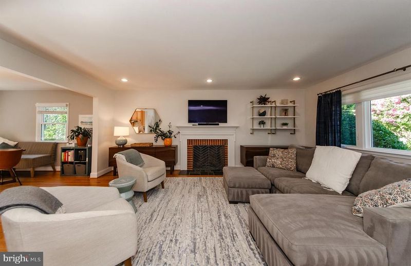 971 N Rochester St, Arlington, VA 22205