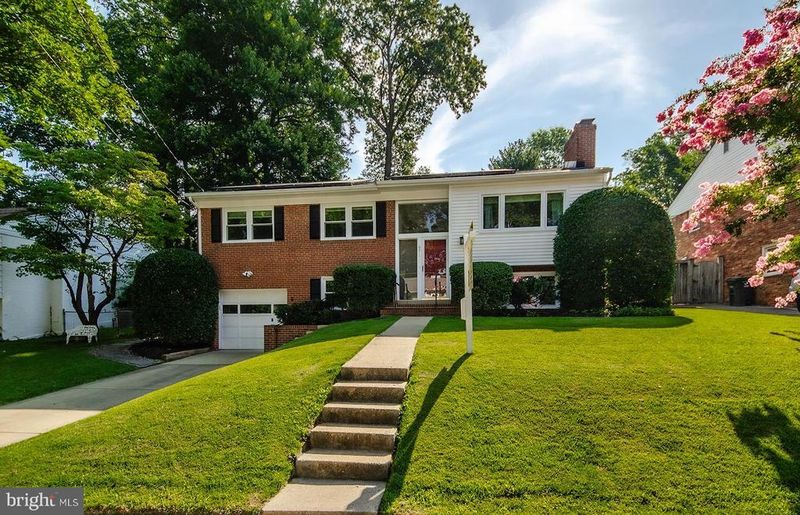 971 N Rochester St, Arlington, VA 22205