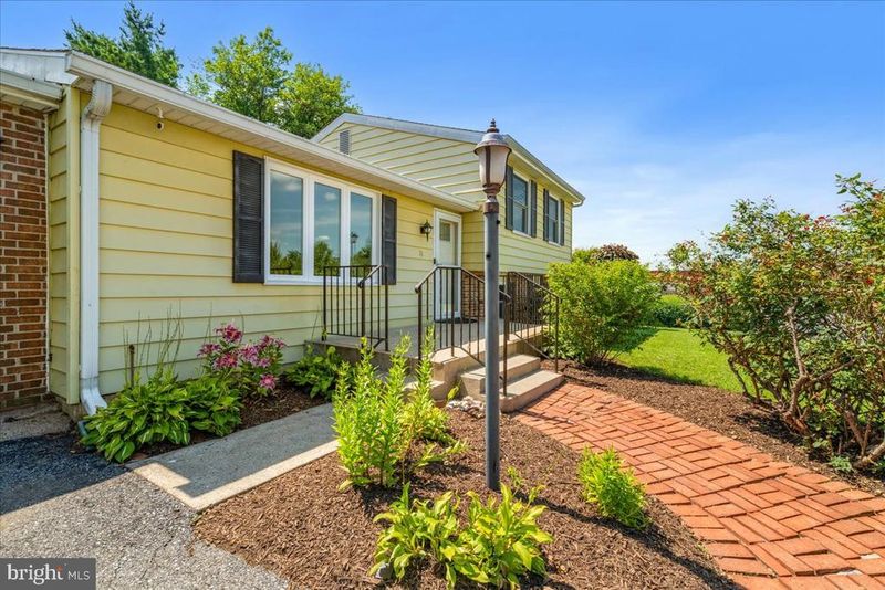 11 Chapel Pl, Walkersville, MD 21793