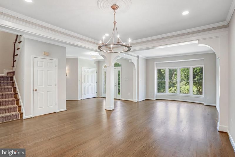 710 Parrish Farm Ln, Great Falls, VA 22066