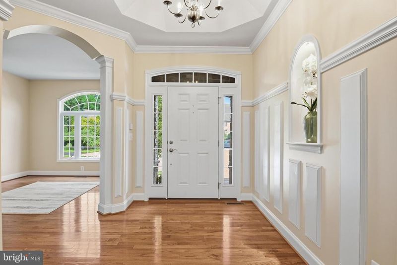 13 Tremont Dr, Millersville, MD 21108