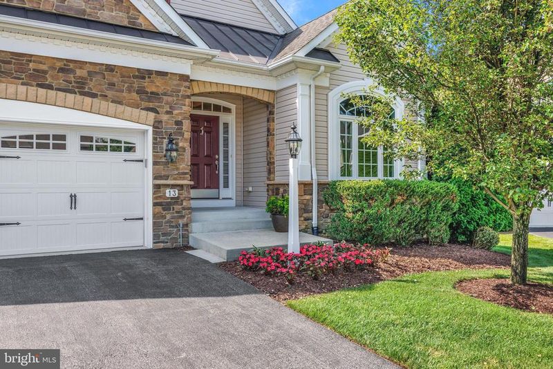 13 Tremont Dr, Millersville, MD 21108