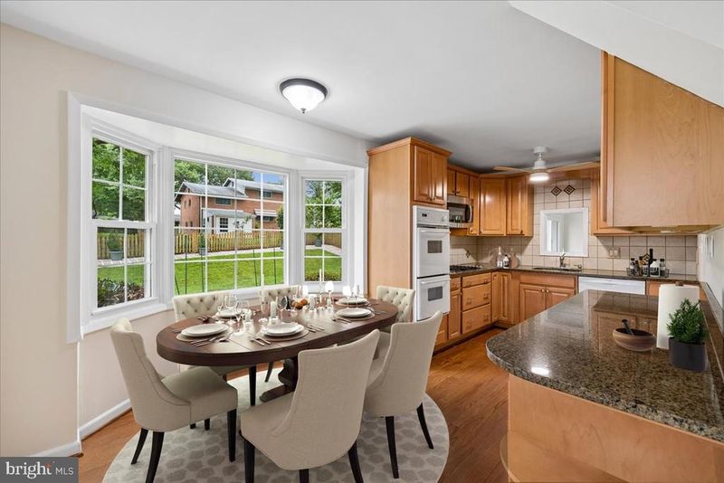 11315 Gainsborough Rd, Potomac, MD 20854