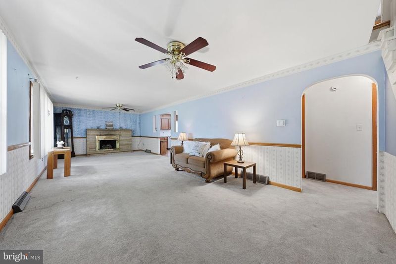 331 N Church St N, Thurmont, MD 21788