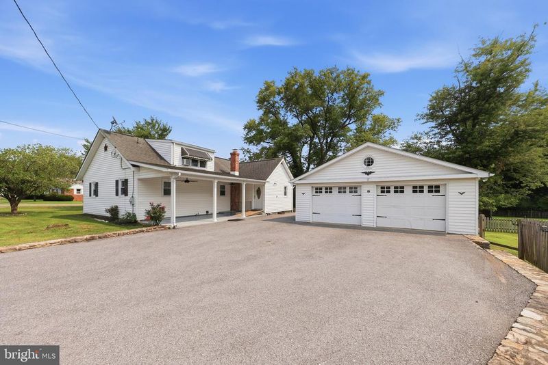 331 N Church St N, Thurmont, MD 21788