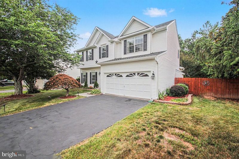 9224 Cynthia St, Manassas Park, VA 20111