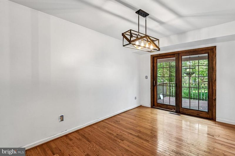 1077 Plum Creek Dr, Crownsville, MD 21032