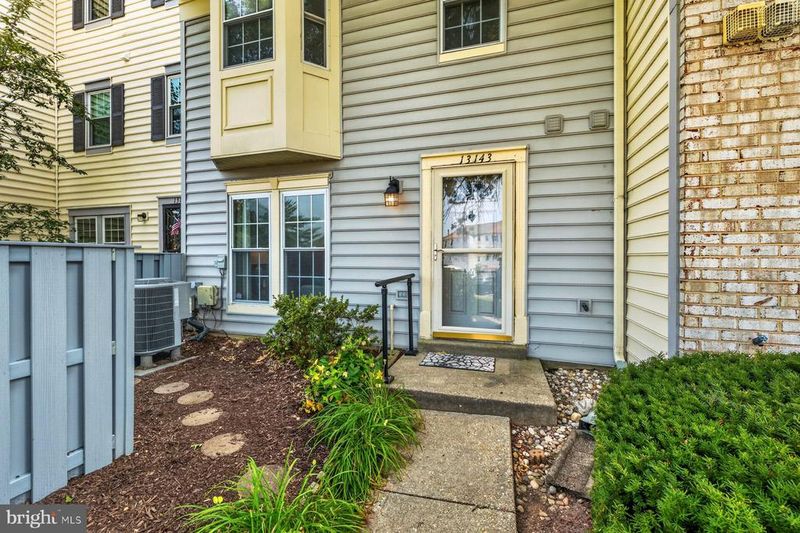 13143 Musicmaster Dr #127, Silver Spring, MD 20904