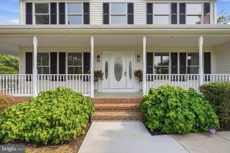 12513 Bills Ct, Mount Airy, MD 21771