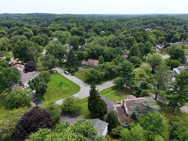 17016 George Washington Dr, Rockville, MD 20853