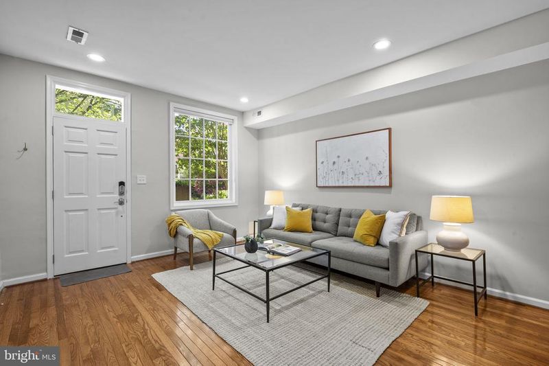 633 Constitution Ave NE, Washington, DC 20002