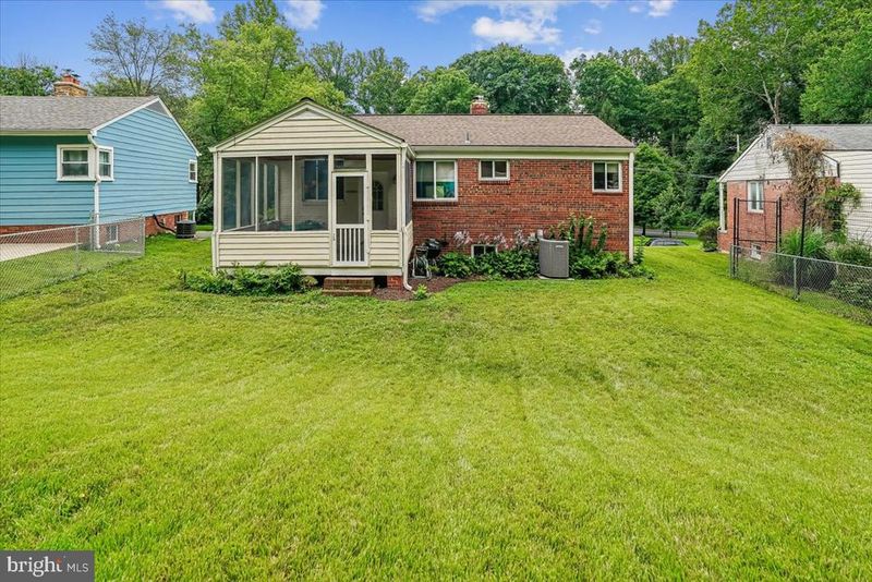 3131 Homewood Pw, Kensington, MD 20895