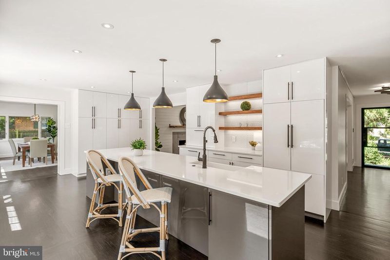 9013 Beatty Dr, Alexandria, VA 22308