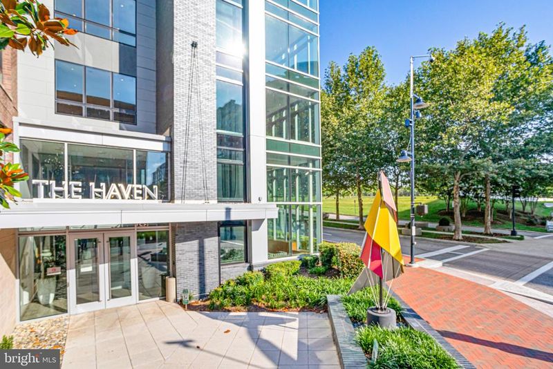 145 Riverhaven Dr #208, National Harbor, MD 20745